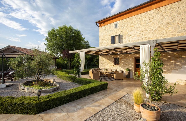 Charming 3 rooms villa for Perfect Holidays