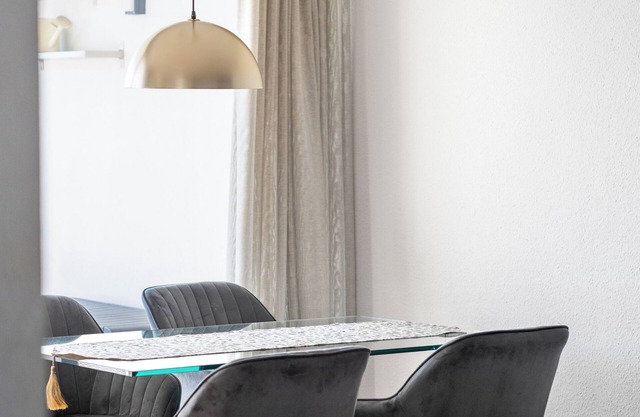 Charming 3 Room Apart ROLF BENZ I Centre of Böblingen I Family I AC I Homeoffice