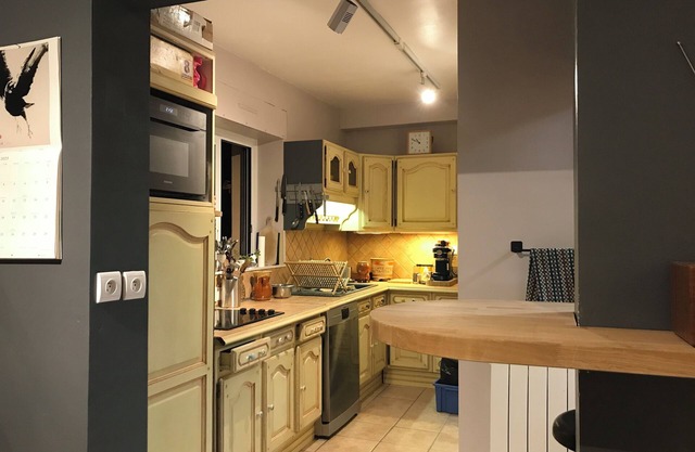 Charming 3-room apartment with large terrace in downtown Orsay