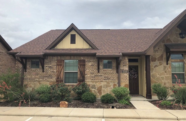 Charming 3Bed/3Bath Aggieland townhome located 4 miles from Texas A&M University