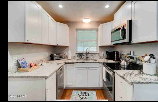 Charming 3BR BlueRiverBungalow, 6 min to Daytona Beach, 3 min drive to Pictona