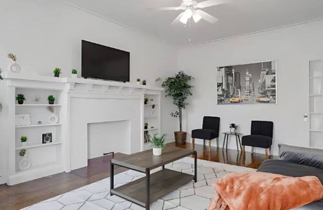 Charming 3BR Escape in the Heart of Hyde Park
