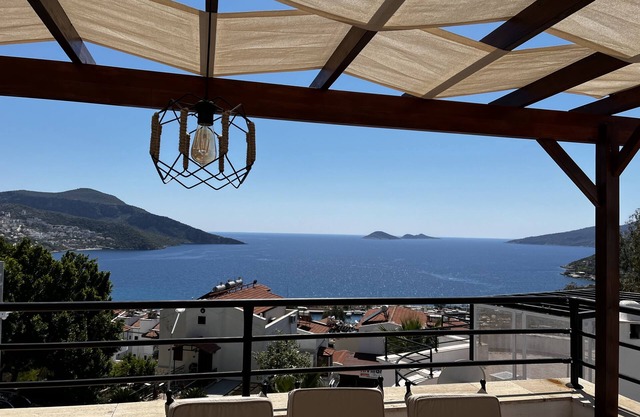 Charming 4 Bed Villa in the Old Town with Panoramic Sea and Mountain Views