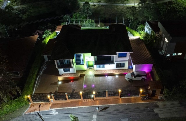 Charming 4-bedroom house with WiFi and AC in beautiful Tres Puertas