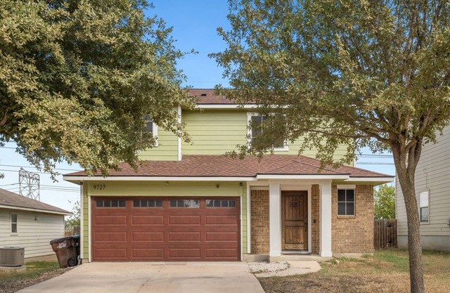 Charming 4-bedroom house with WiFi and AC in wonderful San Antonio