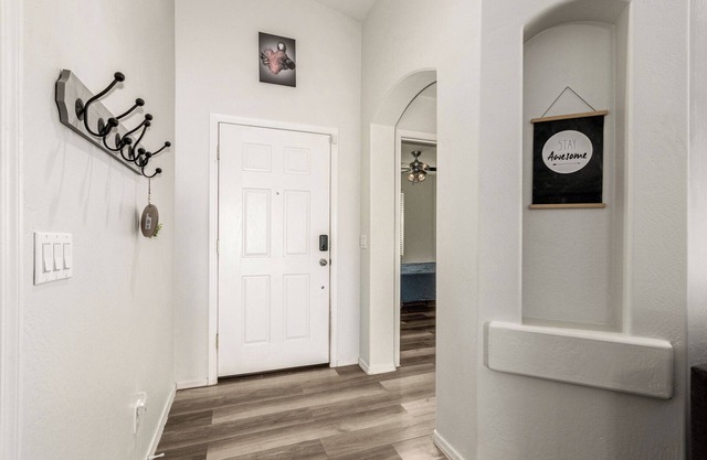 Charming 4-bedroom house with WiFi and AC in wonderful Goodyear