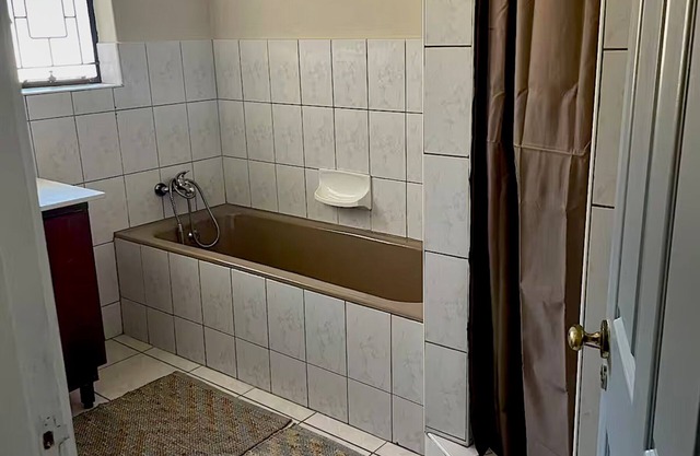 Charming 4-bedroom house with AC, WiFi in superb Gqeberha