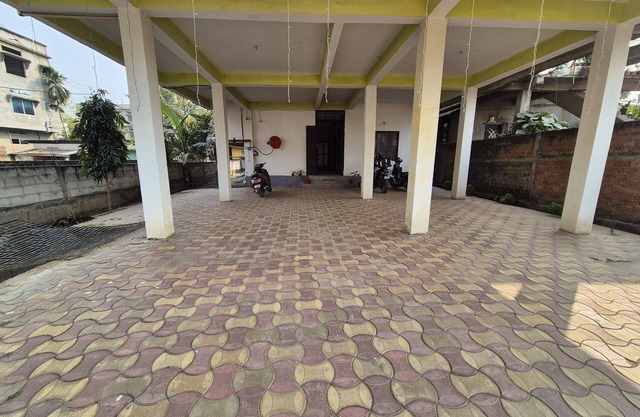 Charming 8-bedroom hotel with WiFi, AC in wonderful Guwahati