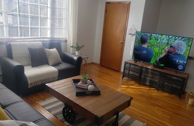 Charming Abode near JFK/UBS/Casino/LIRR/Subway