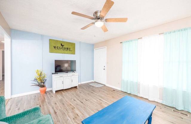 Charming and Awesome home with free Parking
