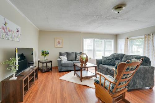 Charming and Convenient Home in Butler