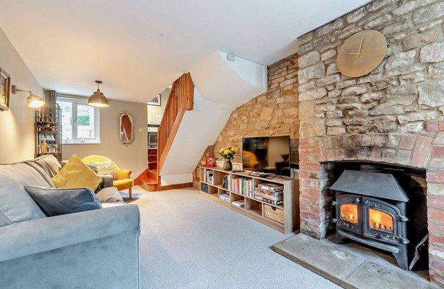 Charming and modern dog friendly holiday cottage - The Old Sweet Shop