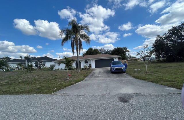 Charming and peaceful 2-bed 2 bath house with WiFi, AC. for Fam kids and pets