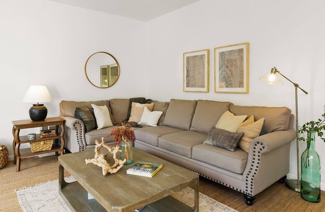 Charming and Private at Paloma Grove Guest Suite