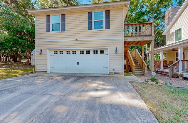 Charming apartment with beautiful marsh views and shared patio
