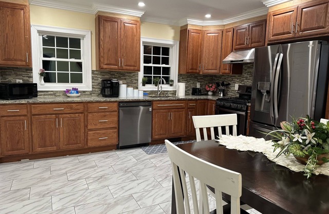 Charming Apartment-Saint Anselm -SNHU
