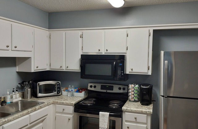 Charming apartment located in the heart of historic downtown Spartanburg, SC!