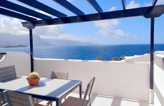 Charming apartment with spectacular oceanfront views.