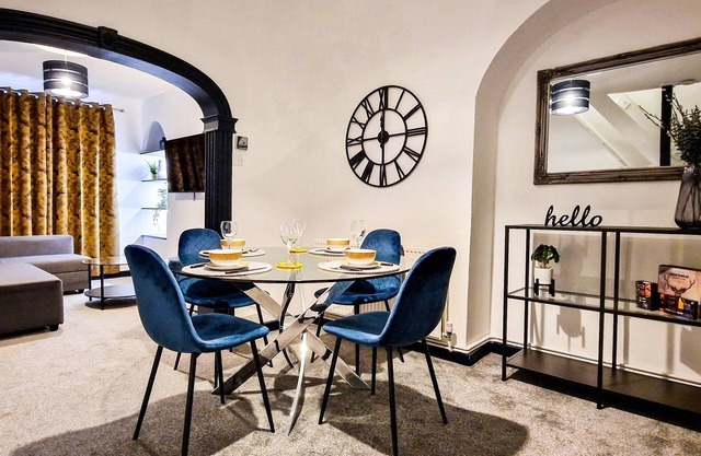 Charming Apartments | Retreat Near City Centre & Stadiums – Perfect Location!