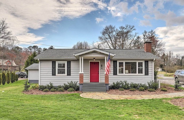 Charming Arden Escape, 10 Mi to Asheville!