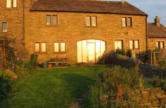 Charming Barn Conversion, Sleeps 6, With Stunning Rural Views