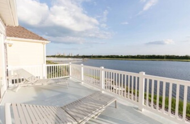 Charming Bay View Home ~ Perfect For A Getaway!