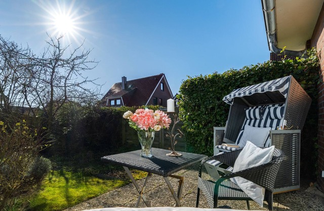 Charming Beachside Apartment "Strandkorb" in Büsum - Ideal for Families