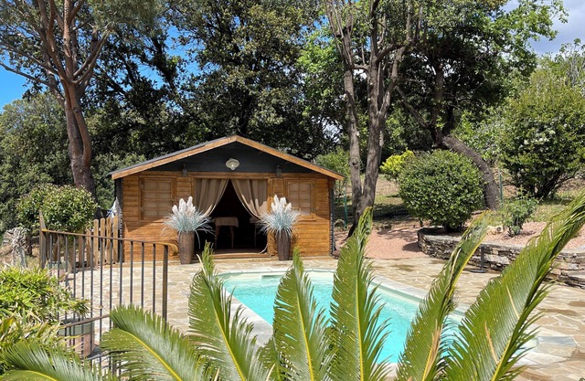 Charming bed and breakfast, massages and wellness 10 min from Saint Florent