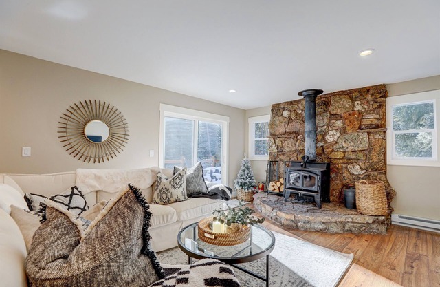 Charming Breck Cabin with Exclusive Game Room – Just 10 Minutes to Slopes!