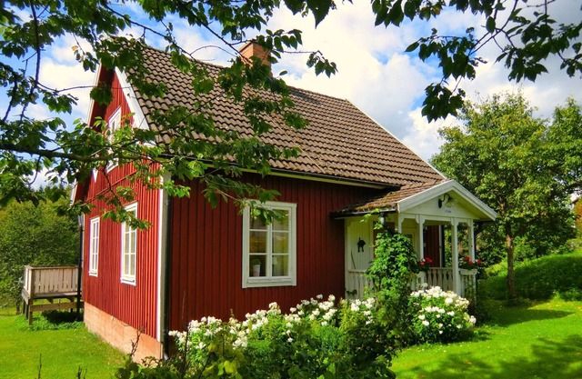 Charming cabin, Sauna, pond, lake, boat, fishing, bicycles, WiFi, child fr