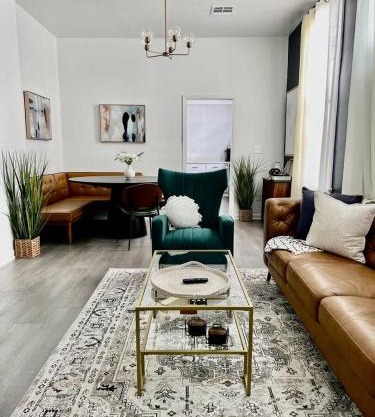 Charming Canal Street Family Retreat in Heart of NOLA