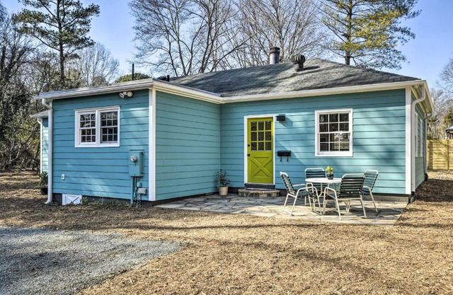 Charming Carrboro Home - Walk to Downtown!