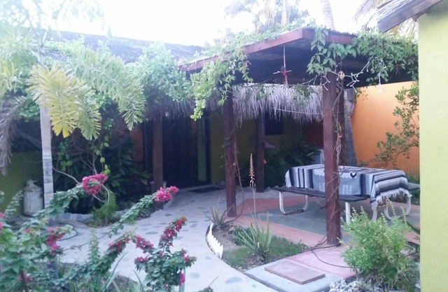 Charming Casita in the heart LB next to Vela 5 Minute Walk to Everything