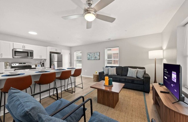 Charming & Central | 3 Bedroom | CLE Clinic