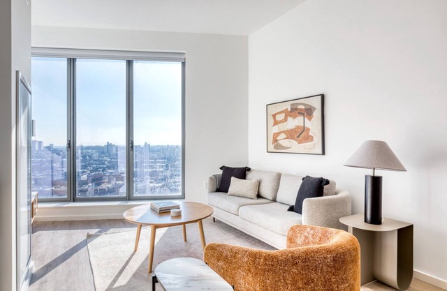 Charming Clinton Hill 2BR w/Gym, Pool & W/D, nr Barclays, by Blueground