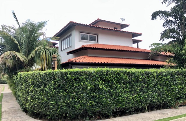 Charming, comfortable and well-decorated space.