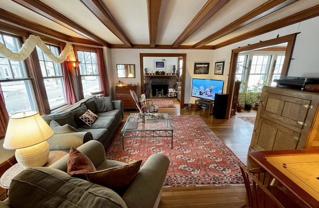 Charming Condo, Quiet Neighborhood, Easy Access To Bos & Cambridge Via T Or Car