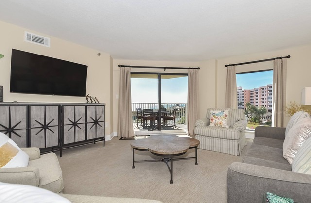 Charming condo w/private balcony at a cozy, quiet resort!
