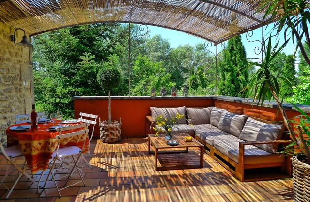 Charming cottage in an 18th century Provençal farm, Laurier