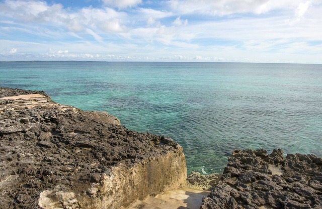 Charming Cottage Directly on Calm Caribbean, Best Ocean Views!