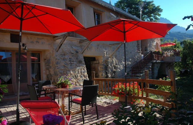 Charming cottage due south gates of Queyras, Ecrins and Embrun