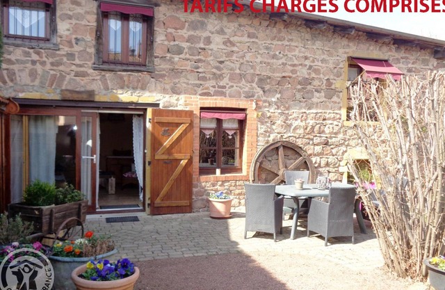 Charming cottage in Cuinzier with garden, pets welcome