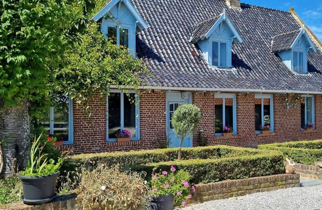 Charming Cottage in Flandres with Garden and Spa (Surcharges Apply)