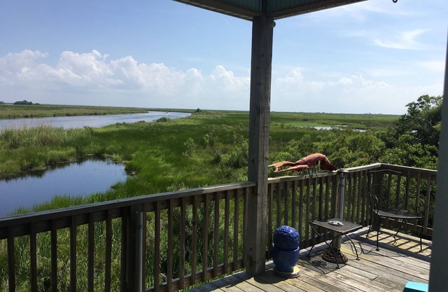Charming Cottage on Scenic Bayou Bonfouca