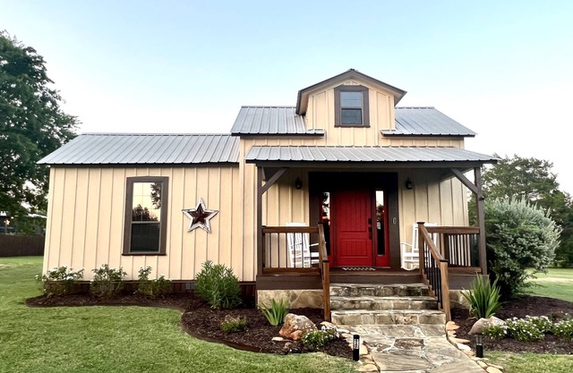 Charming Country Cabin in Quaint Texas Town