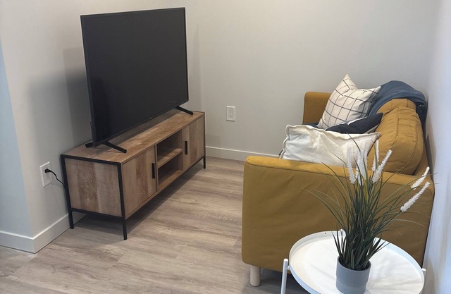 Charming & Cozy 1-Bd Suite. Perfect for a Gateway