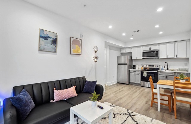 Charming D.C. 1BR Apartment