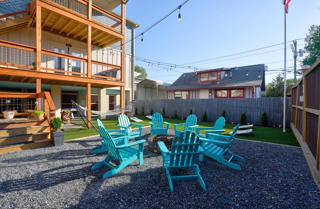 Charming Downtown Bryson City SkyLoft Studio 3 - Perfect for Couples