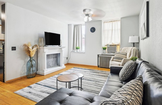 Charming Downtown Baraboo Vacation Rental!