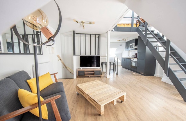 Charming Duplex downtown